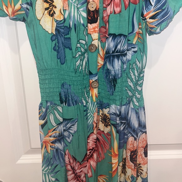 Smocked waist tropical dress - Picture 3 of 5